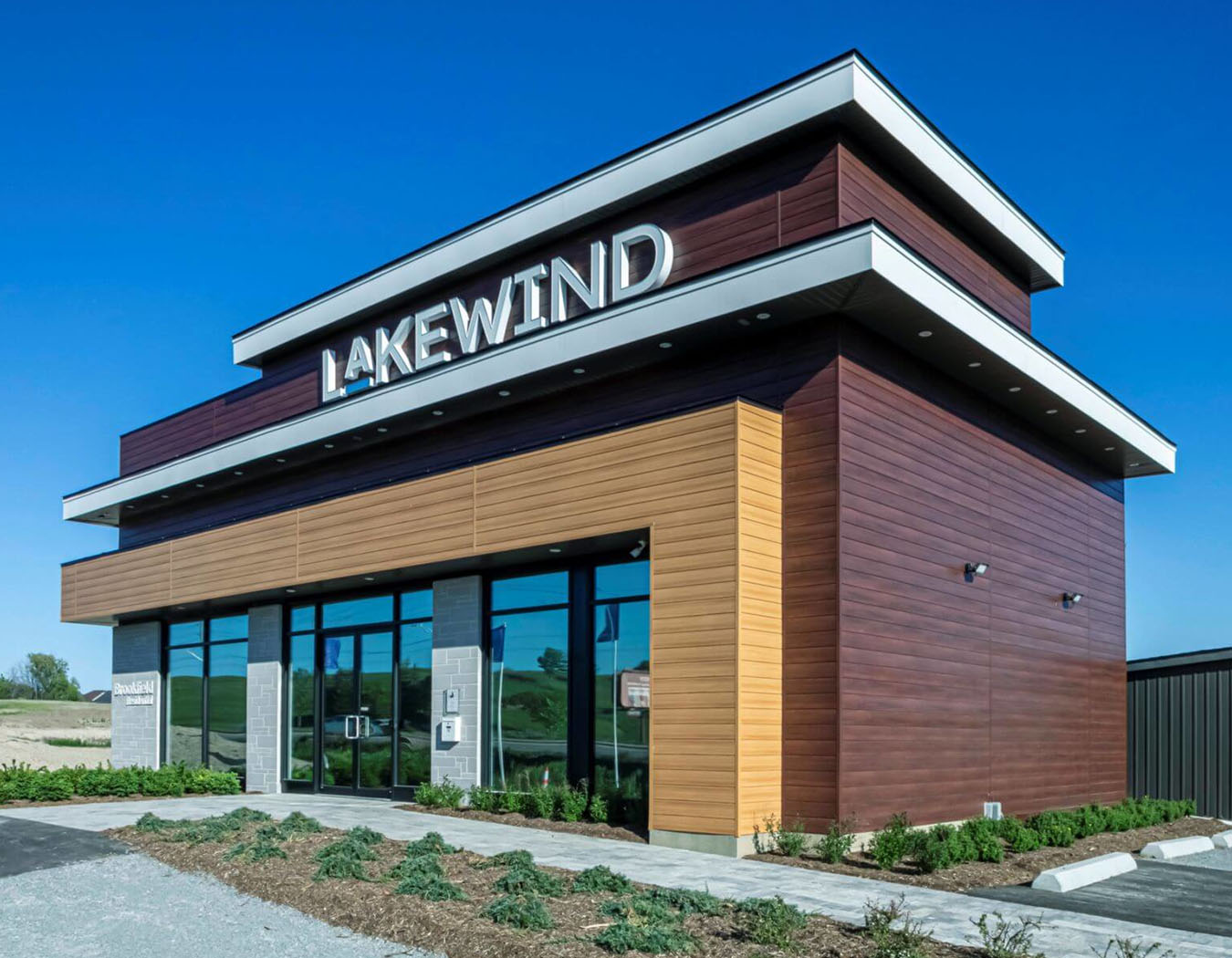 Chamclad Mountain Pine and California Redwood siding